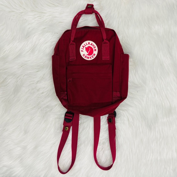 Vintage FJALLRAVEN KANKEN Classic BACKPACK - Burgundy - Water Resistant - Picture 1 of 5